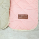 Jaqueta Puff Pet com Gola Aveludada.