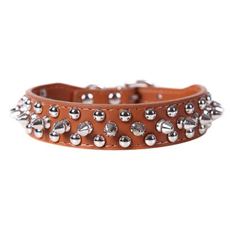 Coleira de Couro Spikes Cravejada para Cães